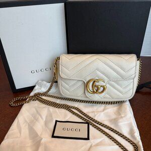 Gucci GG Marmont Super Mini